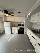 2415 Park Hill Dr in Pittsburgh, PA - Building Photo - Building Photo