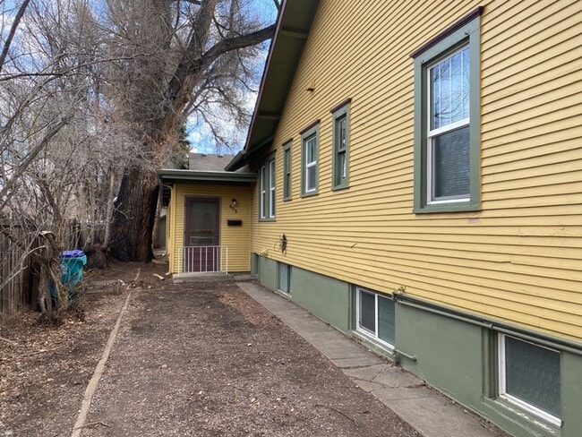 608 S Whitcomb St in Fort Collins, CO - Building Photo - Building Photo