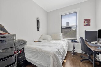 1000 W Dakin St in Chicago, IL - Building Photo - Building Photo