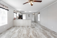 Harbor Point Estates in Chicago, IL - Building Photo - Interior Photo