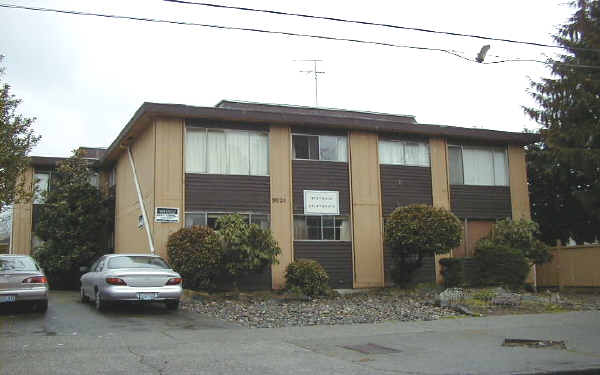 Westwood Apartments in Seattle, WA - Building Photo