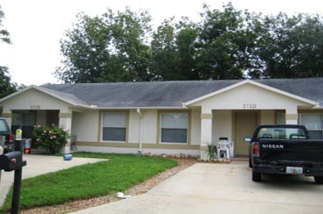 Palmetto Court Apartments in New Smyrna Beach, FL - Building Photo - Building Photo