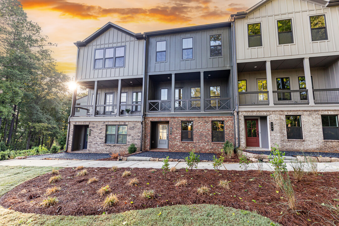 145 Firefly Cir in Alpharetta, GA - Foto de edificio