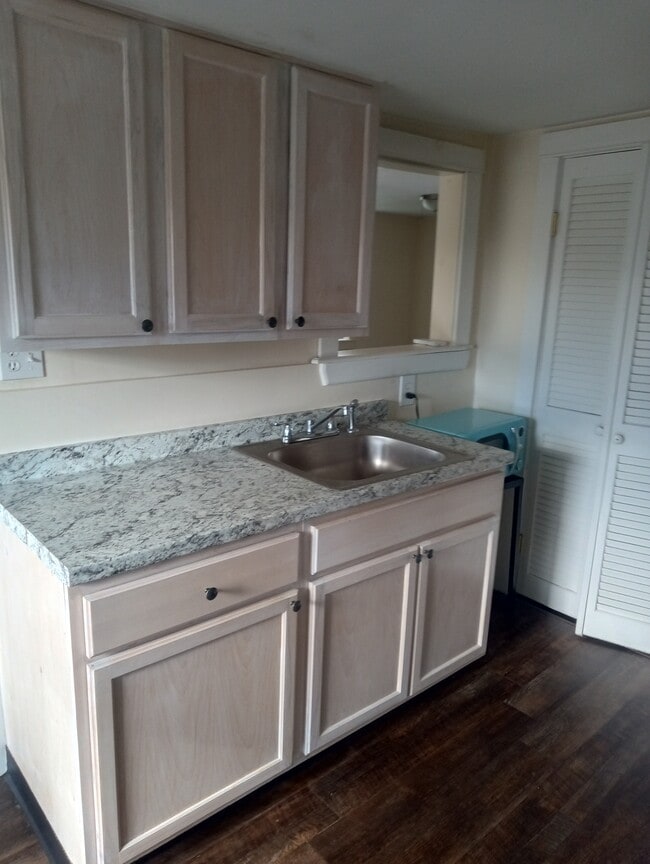 29 E Walnut St, Unit 2 bedroom