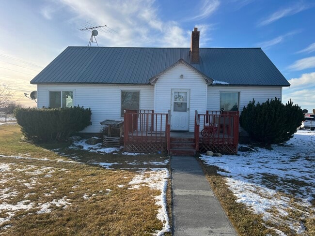 property at 725 Sand Creek Rd