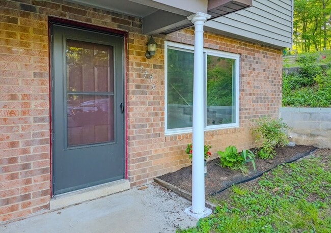 5736 Woodleaf Dr in Knoxville, TN - Building Photo - Building Photo