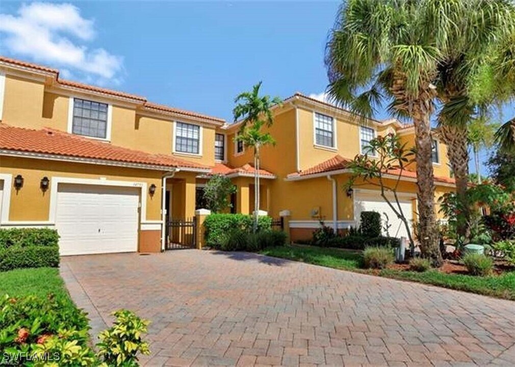 14751 Pinnacle Pl in Naples, FL - Building Photo