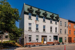 4375 Saint-Antoine Rue O in Montréal, QC - Building Photo