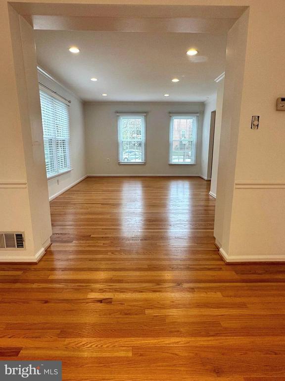 2258 Cartbridge Rd in Falls Church, VA - Building Photo - Building Photo