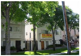 5248 Cartwright Ave in North Hollywood, CA - Foto de edificio - Building Photo