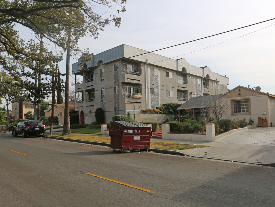 1216 E Harvard St in Glendale, CA - Building Photo