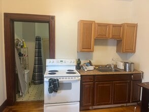 45 Wachusett St, Unit 2 in Worcester, MA - Foto de edificio - Building Photo