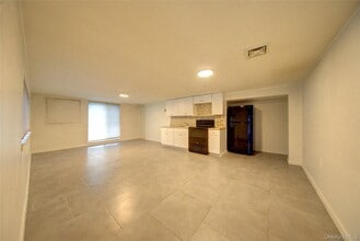 95 Irving Ave in Freeport, NY - Building Photo - Building Photo