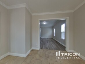 8704 Port Haywood Way in Sacramento, CA - Building Photo - Building Photo