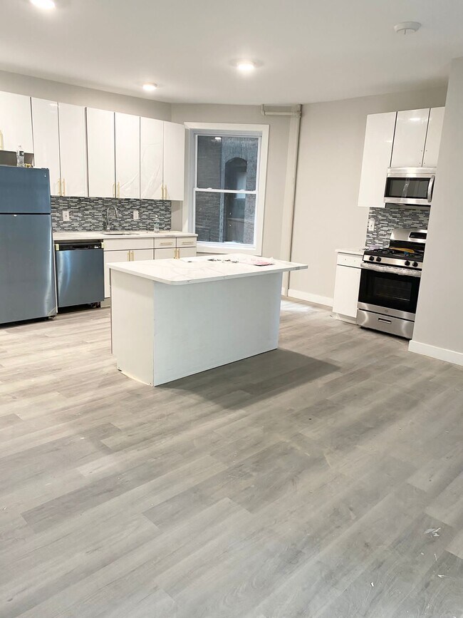 6000 Monroe Pl in West New York, NJ - Building Photo - Building Photo