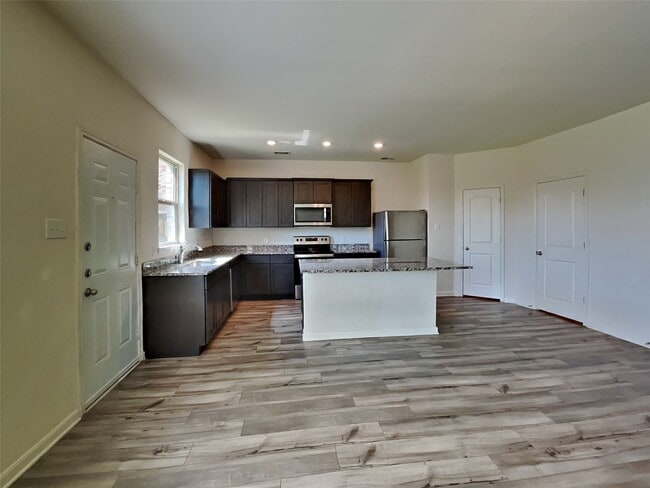 732 Keeneland Dr in Seagoville, TX - Building Photo - Building Photo