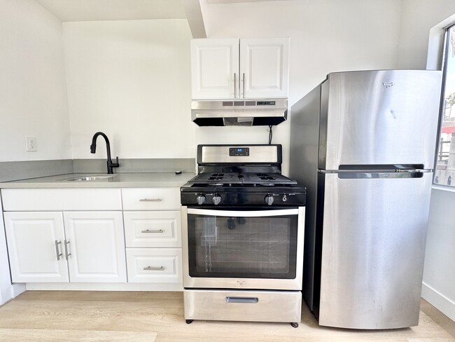 property at 1431 N Hobart Blvd