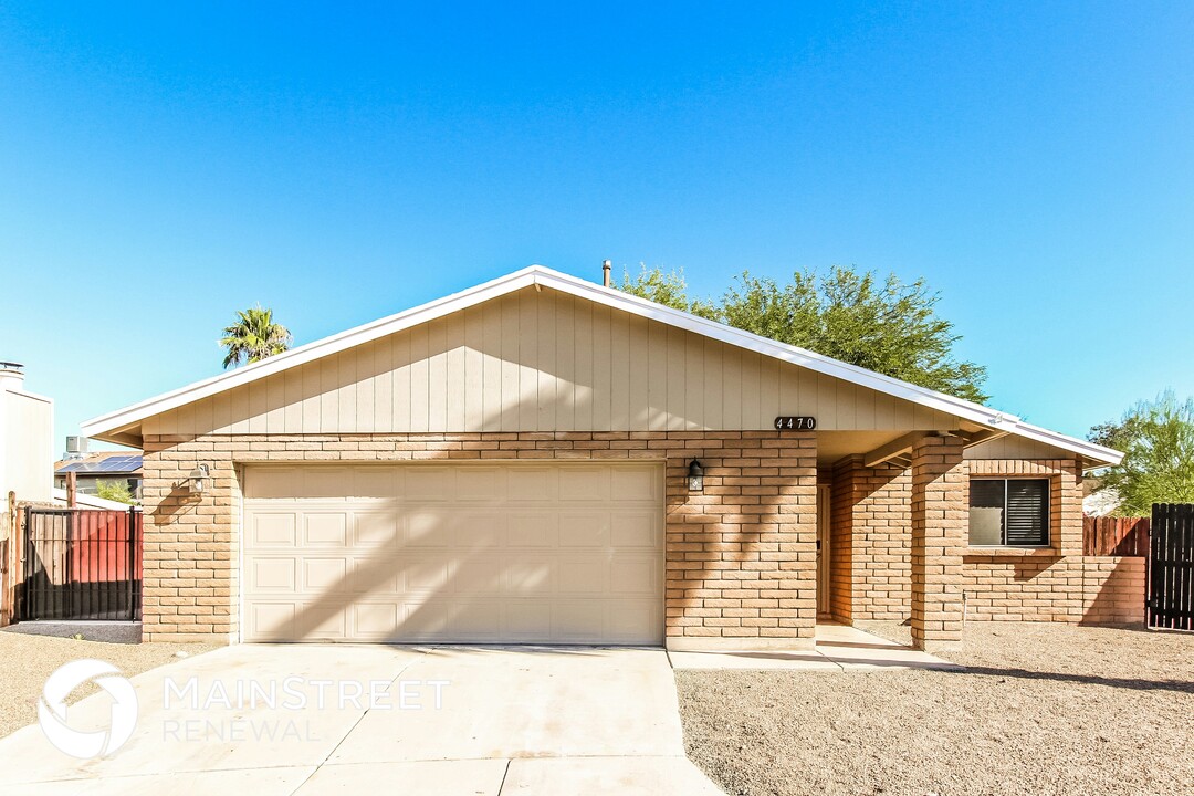 4470 W Meggan Pl in Tucson, AZ - Building Photo