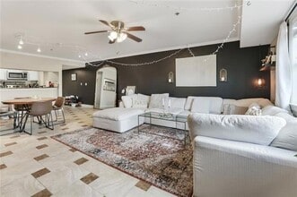 3456 Cleary Ave, Unit 101 in Metairie, LA - Foto de edificio - Building Photo