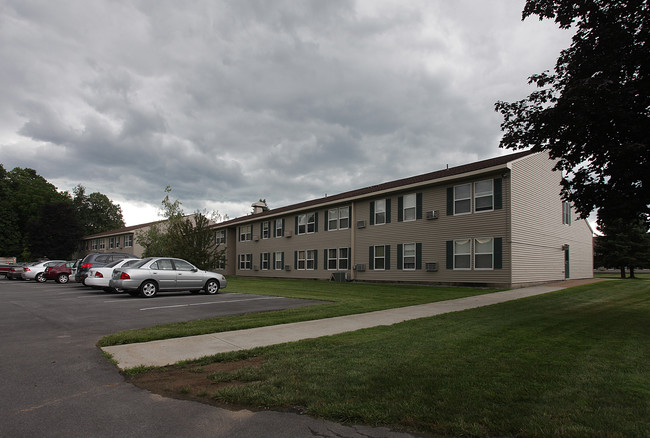 Clinton Manor Apartments in Clinton, NY - Building Photo - Building Photo