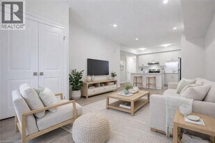 21 REVERIE Wy in Kitchener, ON - Building Photo