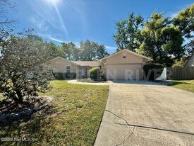 2285 Richard Lee St in Orange Park, FL - Building Photo