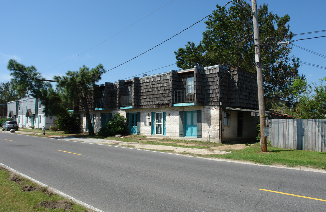 3709 N I-10 Service Rd in Metairie, LA - Building Photo