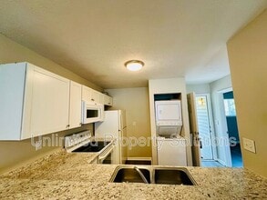215 Sunn Aire Ct in Wilmington, NC - Building Photo - Building Photo