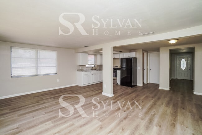 6235 Maplewood Dr in New Port Richey, FL - Building Photo - Building Photo