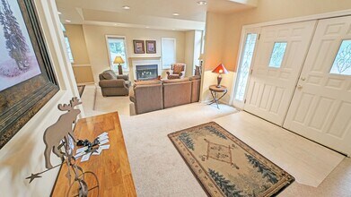 6 Mugho Ln in Sunriver, OR - Building Photo - Building Photo