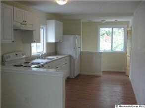 143 Center Ave in Keansburg, NJ - Building Photo - Building Photo