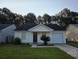 585 Rushing St in Richmond Hill, GA - Building Photo