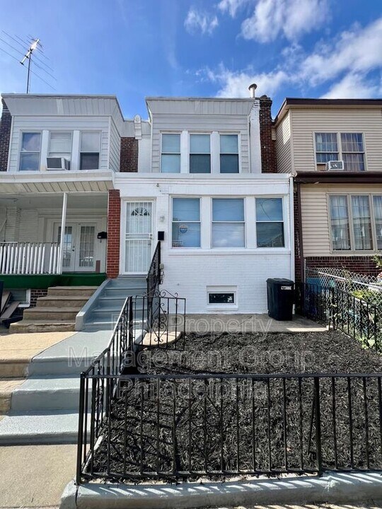 2610 Sylmar St in Philadelphia, PA - Building Photo