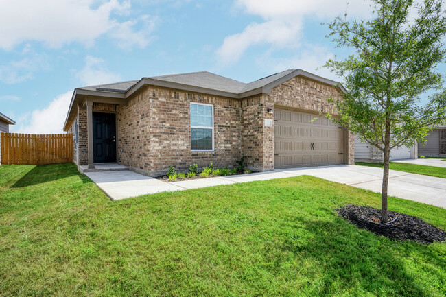15230 Bufflehead Crk in Von Ormy, TX - Building Photo - Building Photo