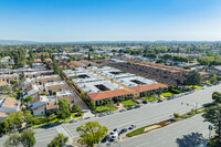 620-630 W Huntington Dr in Arcadia, CA - Foto de edificio - Building Photo