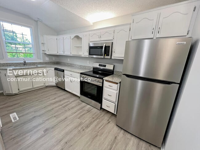 19220 E 5th St Ct N in Independence, MO - Building Photo - Building Photo