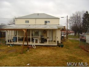 710 Clement Ave in Belpre, OH - Building Photo - Building Photo