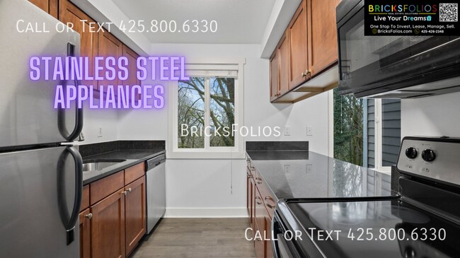 15242 SE 43rd Ct in Bellevue, WA - Building Photo - Building Photo