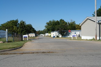 The Towneship at Clifton in Wichita, KS - Building Photo - Building Photo