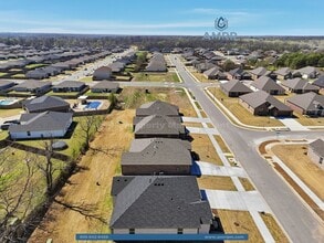 400 W Cattleman Ln in Siloam Springs, AR - Building Photo - Building Photo