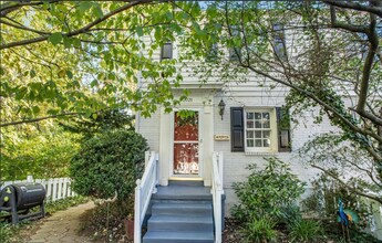 2021 Arlington Terrace in Alexandria, VA - Building Photo - Building Photo