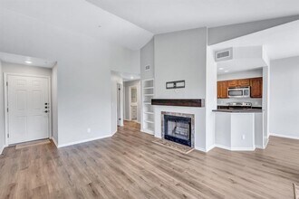 6000-8 Shepherd Mountain Cove in Austin, TX - Building Photo - Building Photo