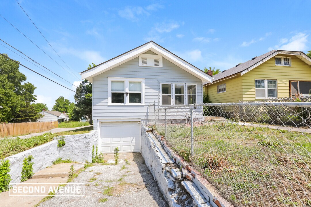 3600 E 57th St Photo