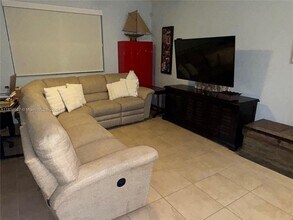 455 SE 34th Terrace in Homestead, FL - Building Photo - Building Photo