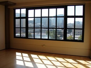 1400 NW Irving St-Unit -N/A in Portland, OR - Building Photo - Building Photo