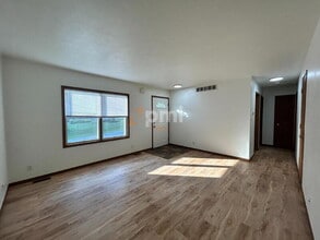 139 Kabelin Ave in La Porte, IN - Foto de edificio - Building Photo
