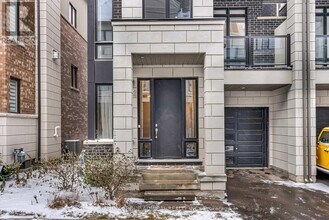 34 Globemaster Ln in Richmond Hill, ON - Building Photo - Building Photo