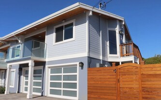 902 W Cliff Dr, Unit A in Santa Cruz, CA - Building Photo