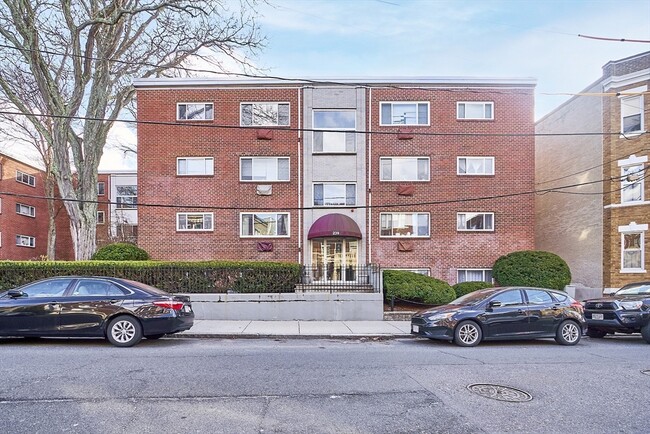 239 Kelton St in Boston, MA - Building Photo - Building Photo