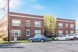 Beverly Court in Vancouver, WA - Building Photo
